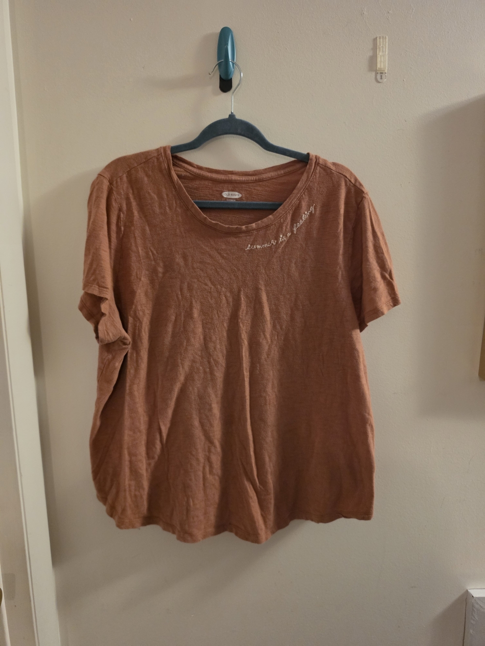 Old Navy Women's Rust Orange Short Sleeve Tee with Script Accent